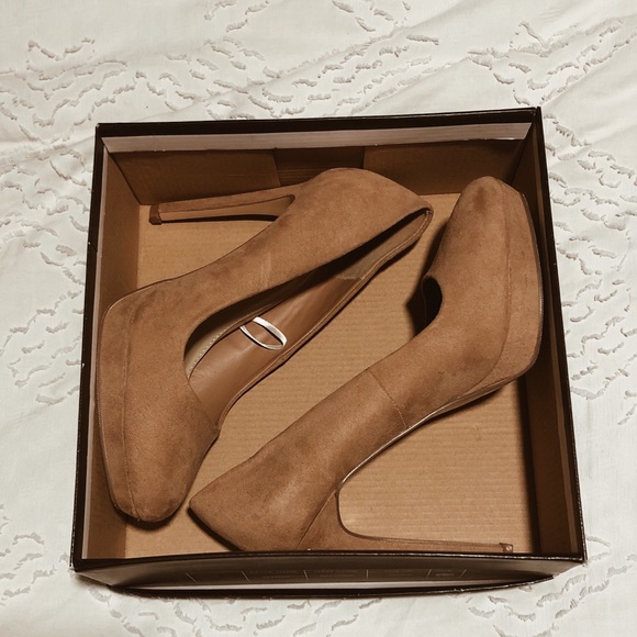 Forever 21 Shoes - Forever 21 Nude Heels